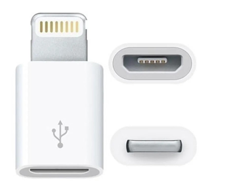 Adaptador branco com conector Lightning e vistas da entrada Micro USB.