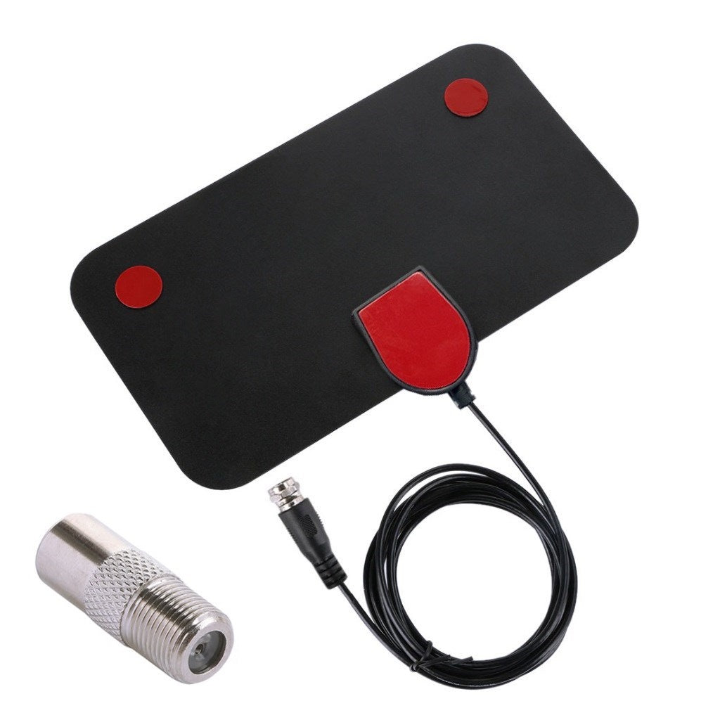 Antena planar preta com áreas adesivas vermelhas, cabo e adaptador de conector.