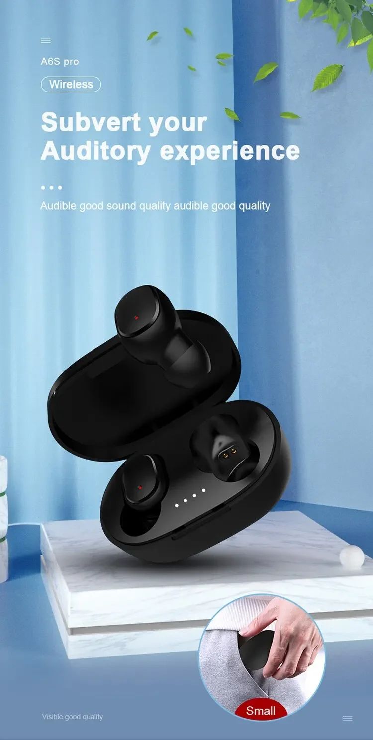 Fones TWS pretos em estojo aberto, em composição promocional azul.