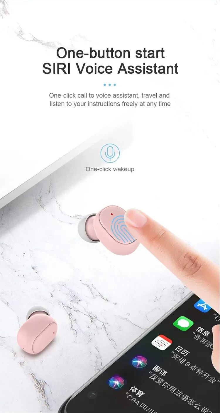 Fone TWS rosa com botão em destaque ao lado de smartphone.